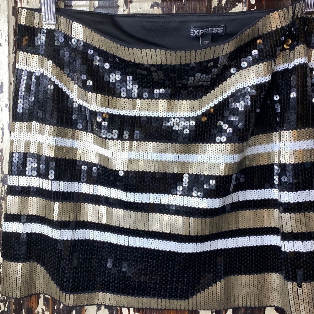 EUC Express sequined skirt. Size S. - Picture 3 of 9